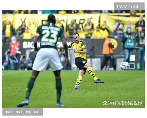 多特蒙德3胜2平2负积11分 保留晋级附加赛希望